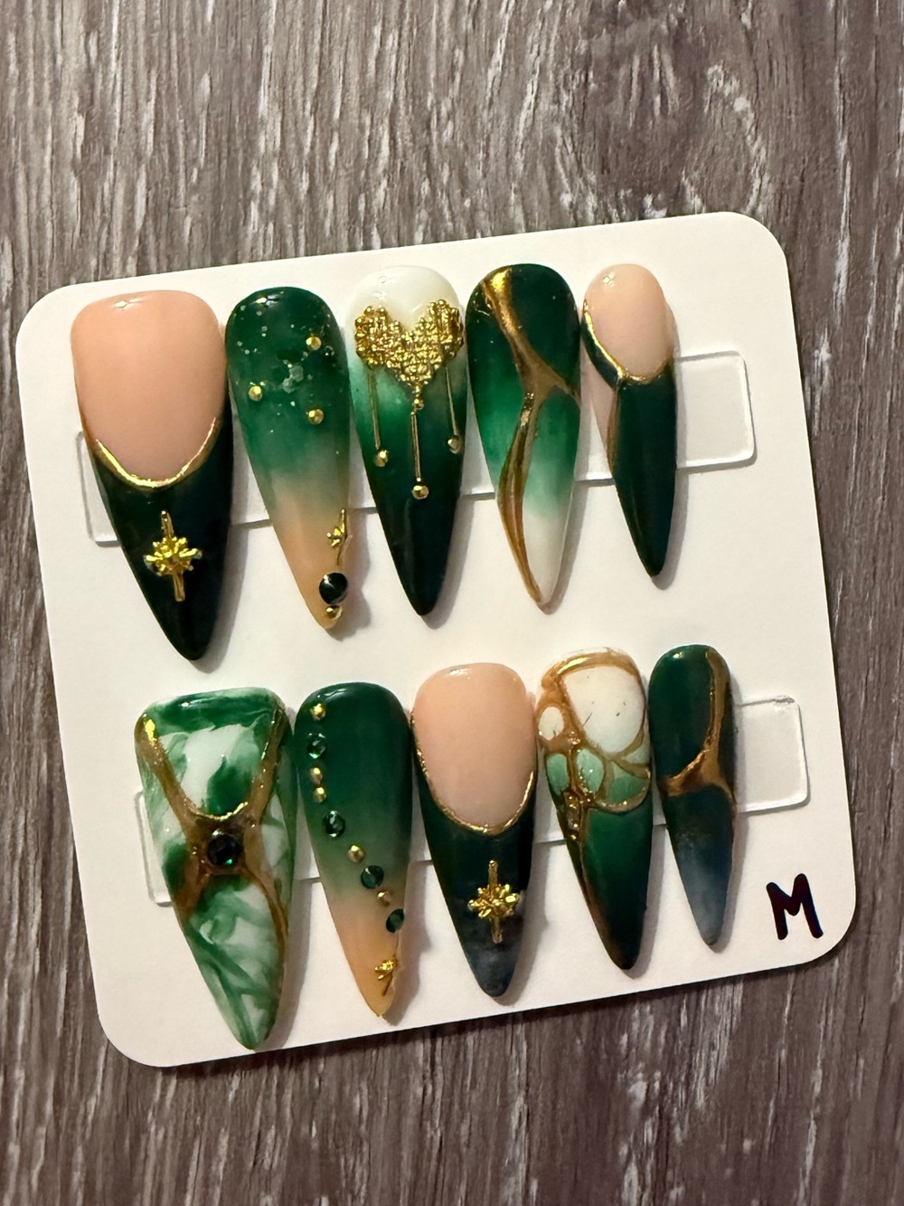 Emerald Green & Nude Stiletto Press-On Nails with Gold Accent - Picture 1 of 1